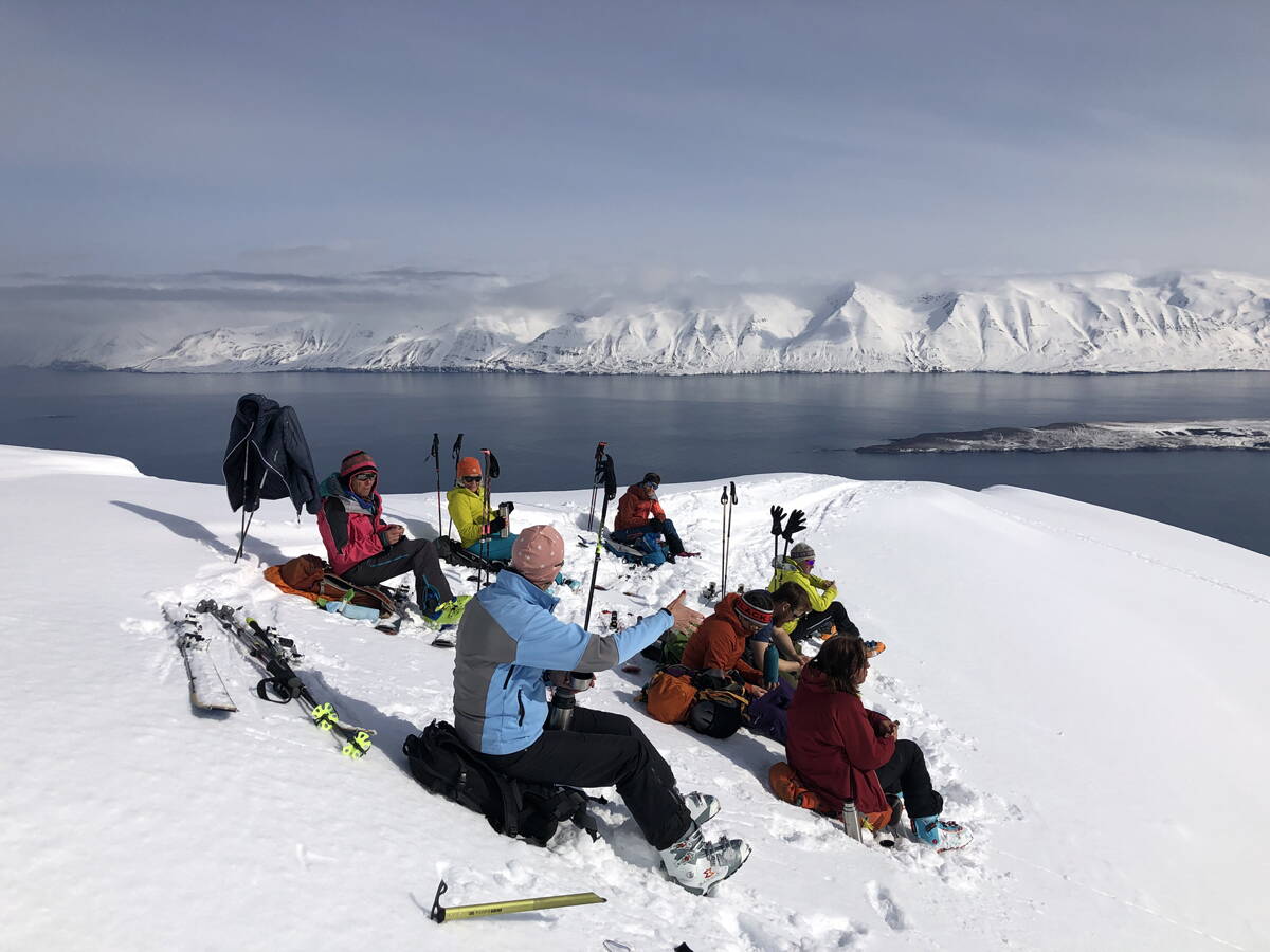 skitouren_island_-_berg-welt_-_4-2022_54.jpg