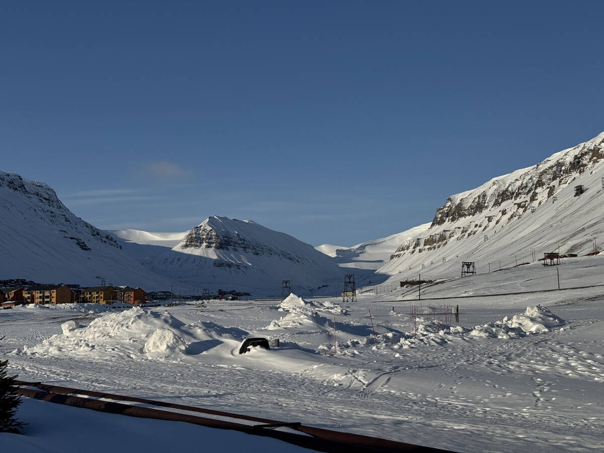 spitzbergen_-_atomfjella_2.jpg