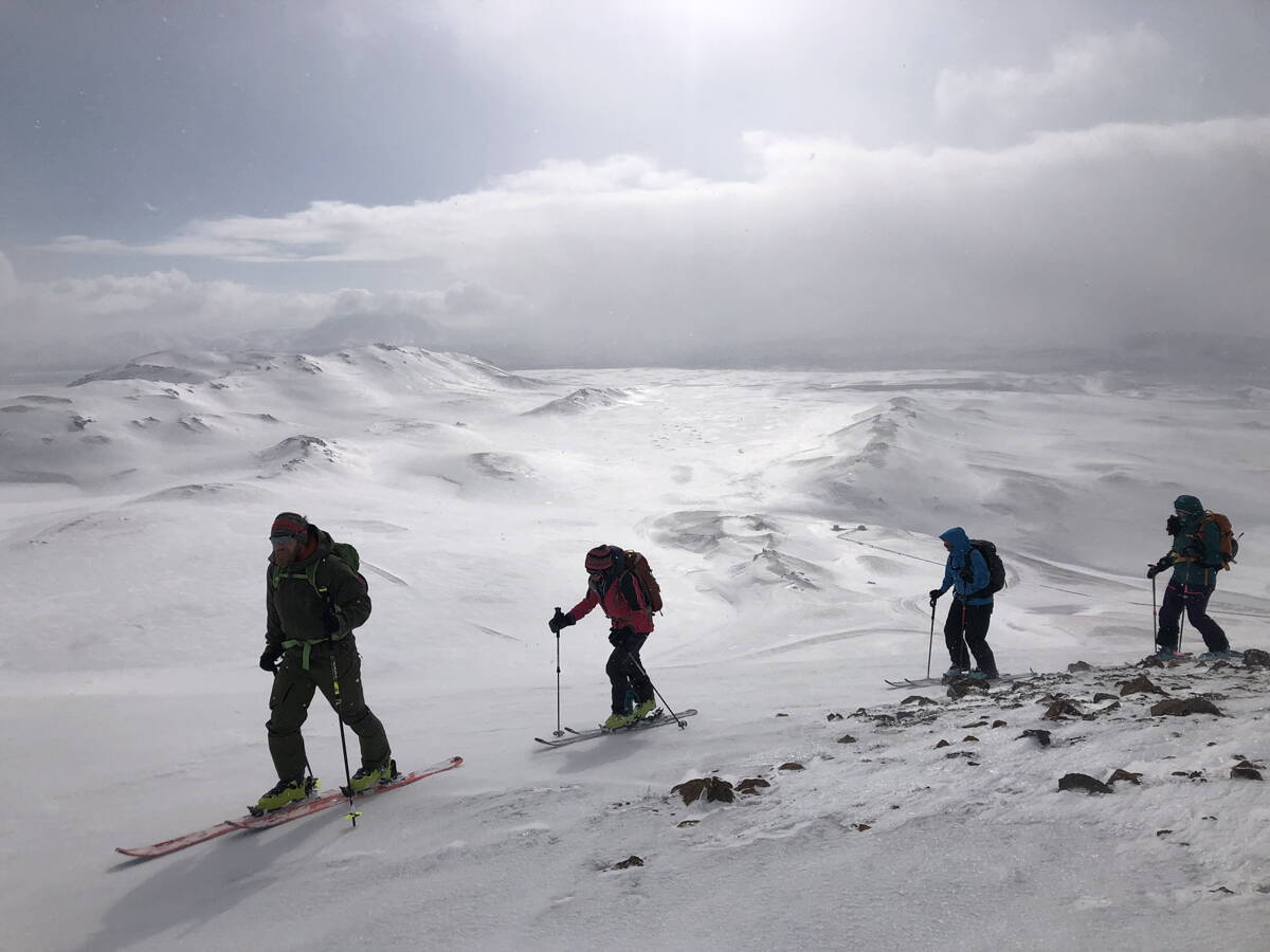 skitouren_island_-_berg-welt_-_4-2022_24.jpg